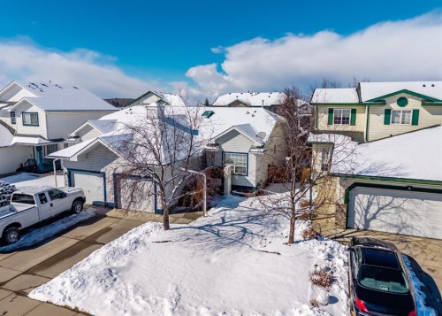 108 Quigley Close, Cochrane, AB - Outdoor