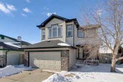 148 Stonegate Crescent NW Airdrie, AB T4B 2S6