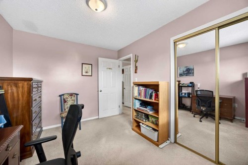152 Maddock Way Ne, Calgary, AB - Indoor Photo Showing Office