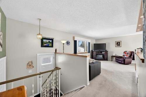 152 Maddock Way Ne, Calgary, AB - Indoor