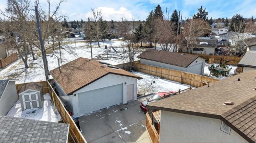 152 Maddock Way Ne, Calgary, AB - Outdoor