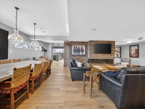 1015 11 Street Se, Calgary, AB - Indoor With Fireplace