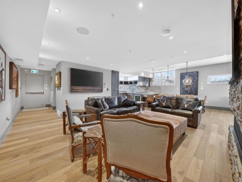 1015 11 Street Se, Calgary, AB - Indoor