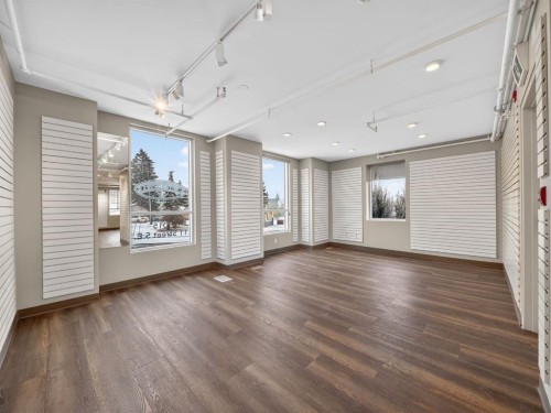 1015 11 Street Se, Calgary, AB - Indoor With Fireplace