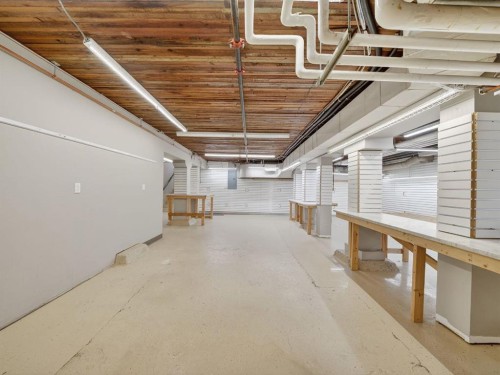 1015 11 Street Se, Calgary, AB - Indoor