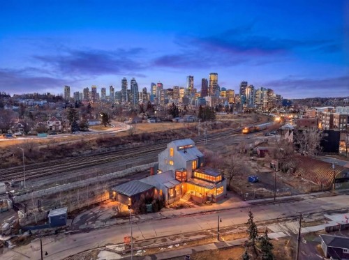 1015 11 Street Se, Calgary, AB - Outdoor With View