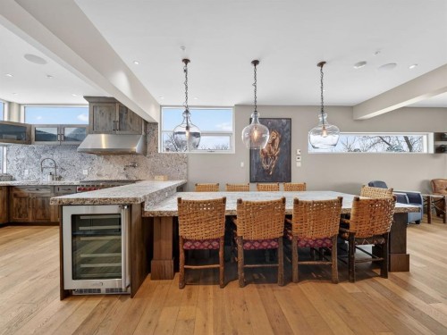 1015 11 Street Se, Calgary, AB - Indoor