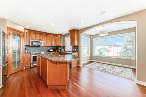 273 Everglade Circle Sw, Calgary, AB - Indoor Photo Showing Kitchen With Stainless Steel Kitchen