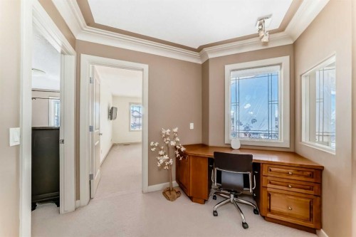 273 Everglade Circle Sw, Calgary, AB - Indoor Photo Showing Office