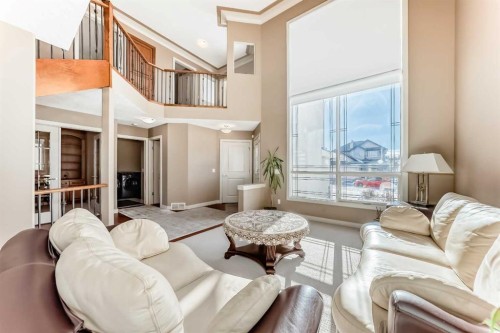 273 Everglade Circle Sw, Calgary, AB - Indoor Photo Showing Other Room