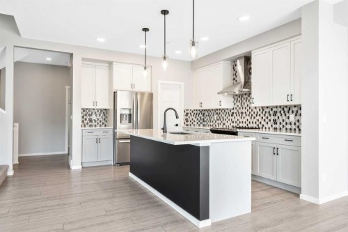98 Lucas Crescent Nw, Calgary, AB - Indoor Photo Showing Kitchen With Upgraded Kitchen