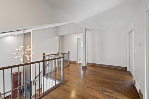 40 Wood Crescent Sw, Calgary, AB - Indoor Photo Showing Other Room