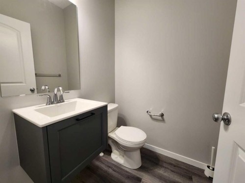 90 Howse Common Ne, Calgary, AB - Indoor Photo Showing Bathroom
