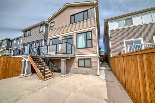 90 Howse Common Ne, Calgary, AB - Outdoor