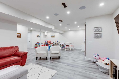 282 Mountainview Drive, Okotoks, AB - Indoor