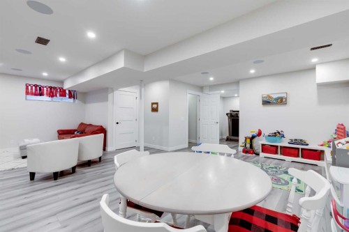 282 Mountainview Drive, Okotoks, AB - Indoor