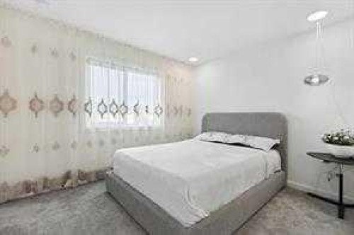 115 Legacy Passage Se, Calgary, AB - Indoor Photo Showing Bedroom