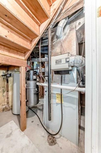 139 Bridlewood Circle Sw, Calgary, AB - Indoor Photo Showing Laundry Room