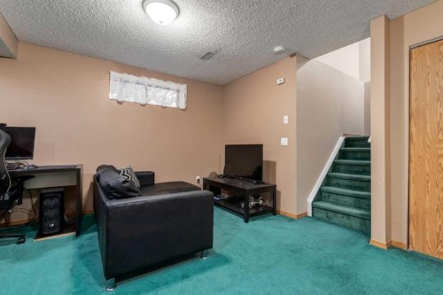168 Mt Apex Green Se, Calgary, AB - Indoor