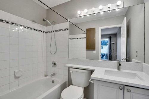170 Citadel Gardens Nw, Calgary, AB - Indoor Photo Showing Bathroom