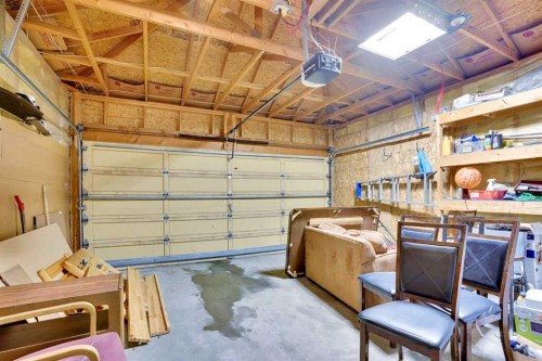 170 Citadel Gardens Nw, Calgary, AB - Indoor Photo Showing Garage