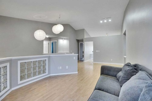 170 Citadel Gardens Nw, Calgary, AB - Indoor