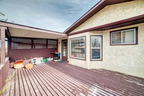 224 Berwick Way Nw, Calgary, AB - Outdoor With Deck Patio Veranda With Exterior