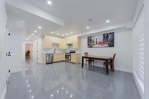 5003 21 Avenue Nw, Calgary, AB - Indoor