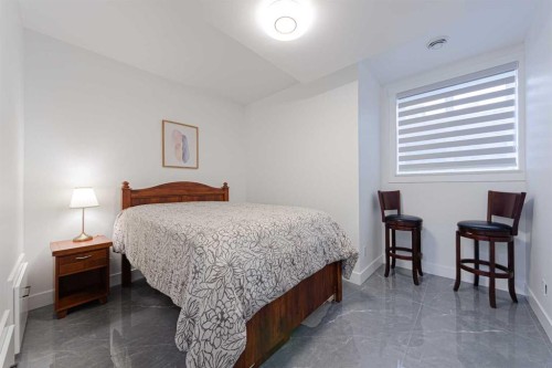 5003 21 Avenue Nw, Calgary, AB - Indoor Photo Showing Bedroom