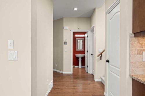 29 Royal Birkdale Drive Nw, Calgary, AB - Indoor Photo Showing Other Room