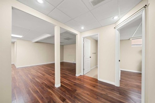 29 Royal Birkdale Drive Nw, Calgary, AB - Indoor