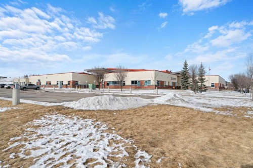 29 Royal Birkdale Drive Nw, Calgary, AB - Outdoor