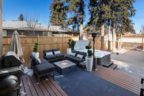 38 Lissington Drive Sw, Calgary, AB - Outdoor With Deck Patio Veranda