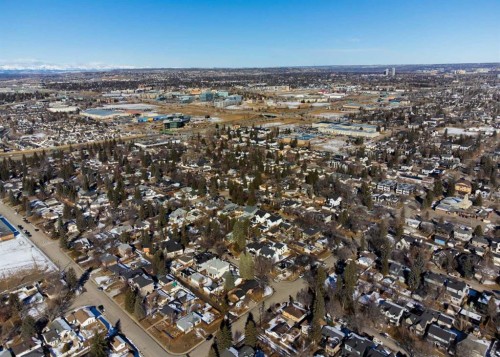 38 Lissington Drive Sw, Calgary, AB - Outdoor With View