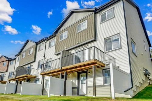 137 Pantego Lane Nw, Calgary, AB - Outdoor