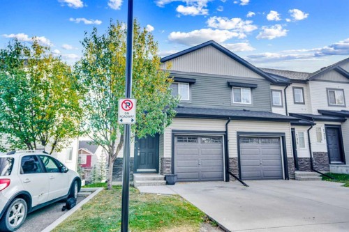 137 Pantego Lane Nw, Calgary, AB - Outdoor