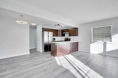 137 Pantego Lane Nw, Calgary, AB - Indoor Photo Showing Kitchen