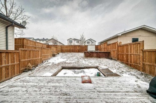 31 Coventry Road Ne, Calgary, AB - Outdoor