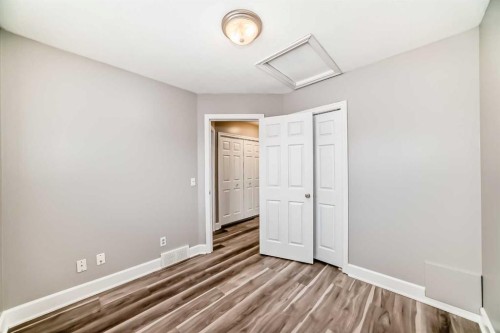 31 Coventry Road Ne, Calgary, AB - Indoor Photo Showing Other Room