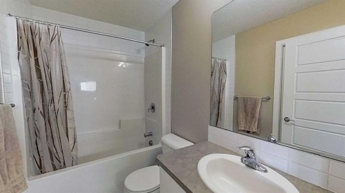 109 Heartland Boulevard, Cochrane, AB 