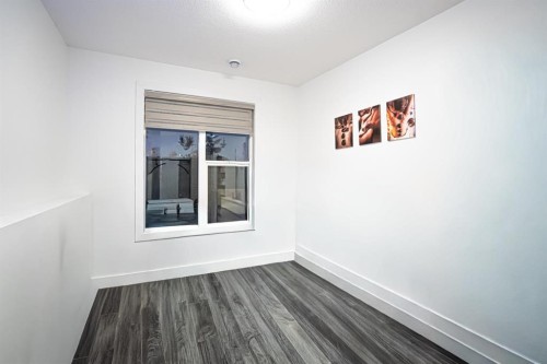 321 Kinniburgh Cove, Chestermere, AB - Indoor Photo Showing Other Room