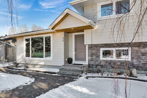 928 Lake Twintree Crescent Se, Calgary, AB - Outdoor
