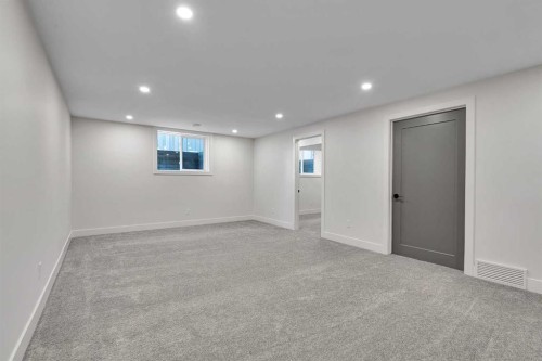 928 Lake Twintree Crescent Se, Calgary, AB - Indoor