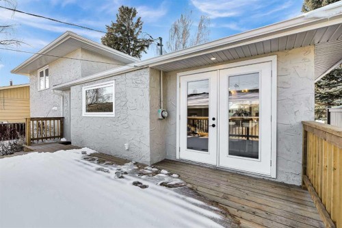 928 Lake Twintree Crescent Se, Calgary, AB - Outdoor With Deck Patio Veranda With Exterior