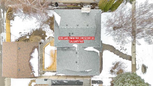 928 Lake Twintree Crescent Se, Calgary, AB - Outdoor