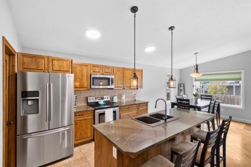 29 Sandpiper Drive, Didsbury, AB - Indoor Photo Showing Kitchen With Stainless Steel Kitchen With Double Sink