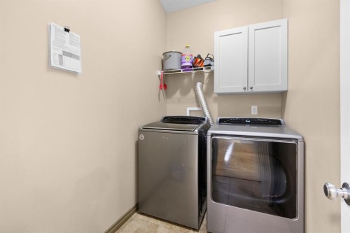 29 Sandpiper Drive, Didsbury, AB - Indoor Photo Showing Laundry Room