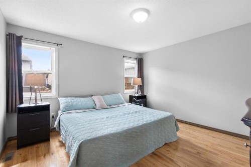 29 Sandpiper Drive, Didsbury, AB - Indoor Photo Showing Bedroom