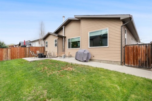 29 Sandpiper Drive, Didsbury, AB - Outdoor