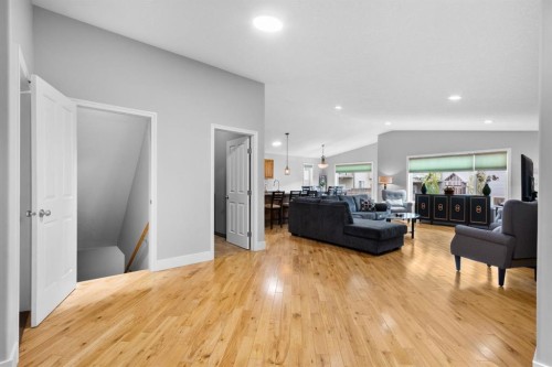 29 Sandpiper Drive, Didsbury, AB - Indoor